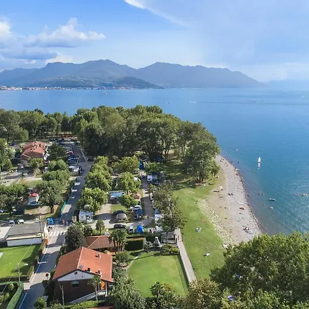 The Camp By Maggiore Suites Maccagno Exterior foto